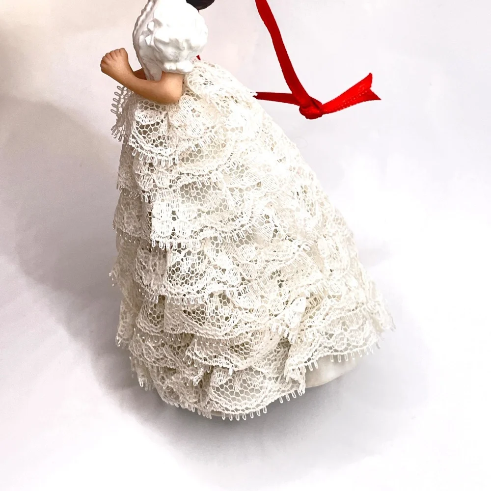 Hallmark 2002 Scarlett O'Hara Keepsake Ornament IN BOX